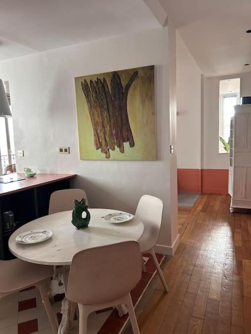 Un Fabuleux Decor Pour Un Chaleureux Appartement パリ エクステリア 写真